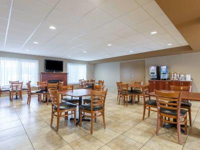 Super 8 By Wyndham Abbotsford Bc Hotel Exterior foto